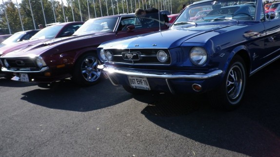 Ford Mustang blue