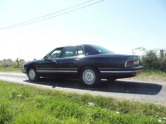 buick park avenue profil arriere