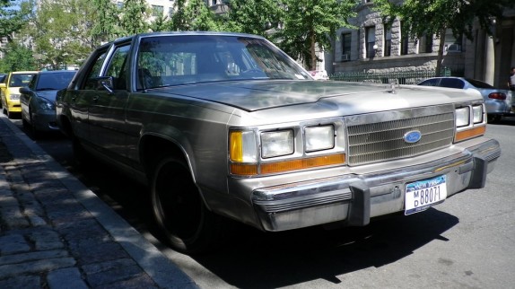 Ford LTD Crown Victoria 1988-1991