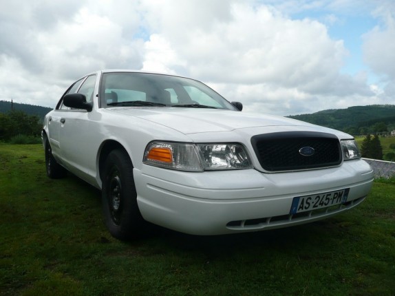 ford-crown-victoria-interceptor