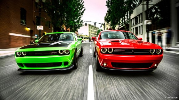 dodge challenger hellcat green vs red