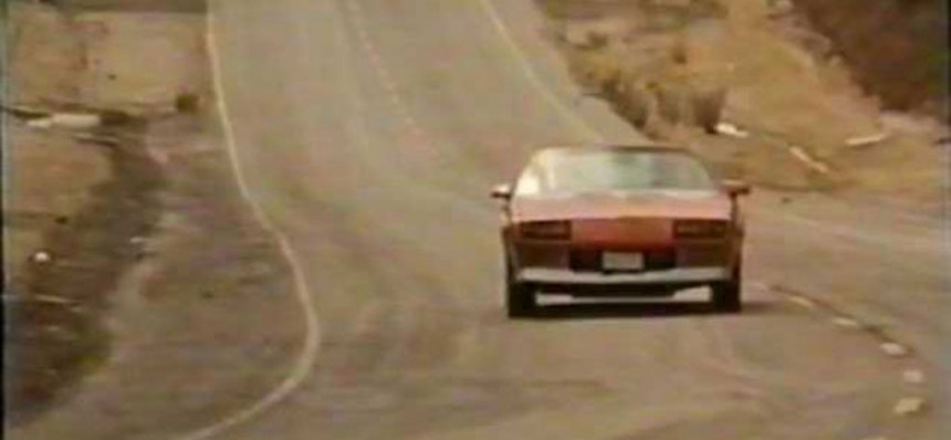 chevrolet-camaro-1988-desert