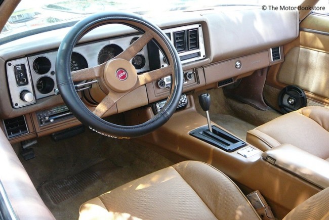 camaro-cover-steering-wheel