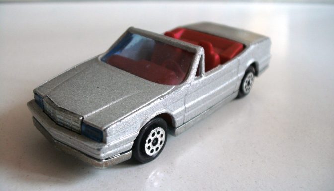 cadillac-allante-majorette