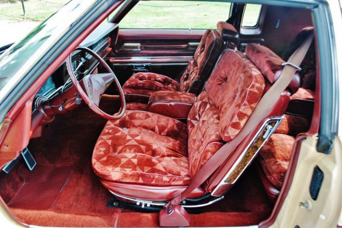 oldsmobile-1976-burgundy-velour