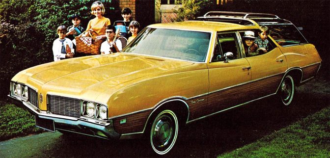 oldsmobile-vista-cruiser-1969