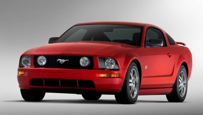 ford-mustang-2005