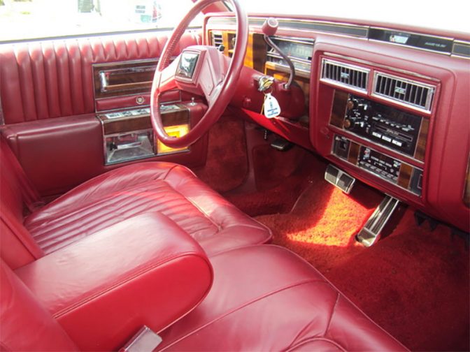 interieur-cadillac-brougham