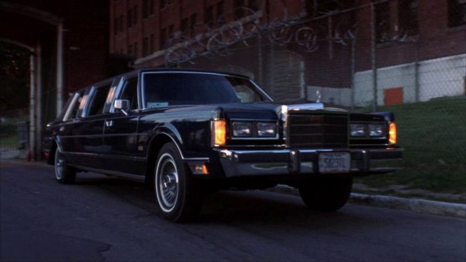 lincoln-town-car-limousine-1986