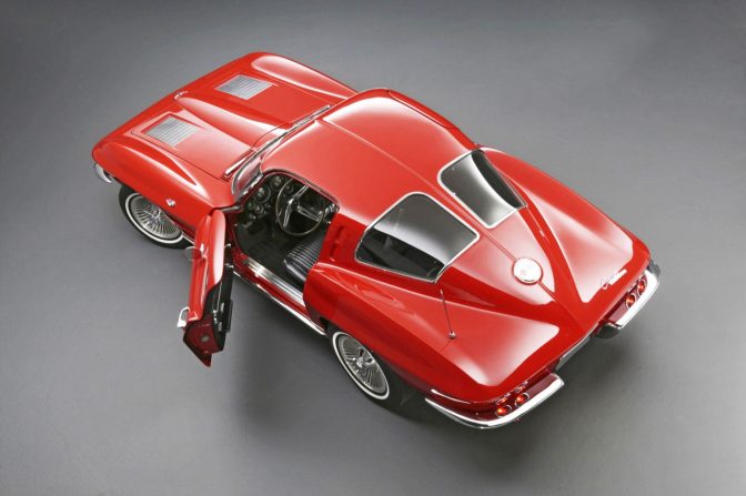 chevrolet-corvette-stingray-1963