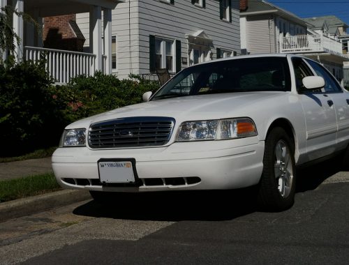 ford-crown-victoria-2011