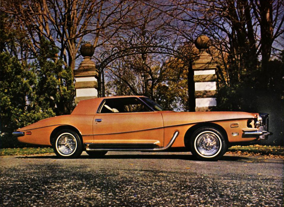 stutz-blackhawk-gold